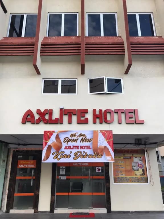 Axlite Hotel - photo 1