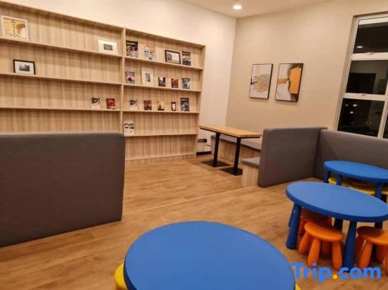 Cozy Spacious Home w/ 2 BR @ SKS Habitat Larkin JB - photo 1