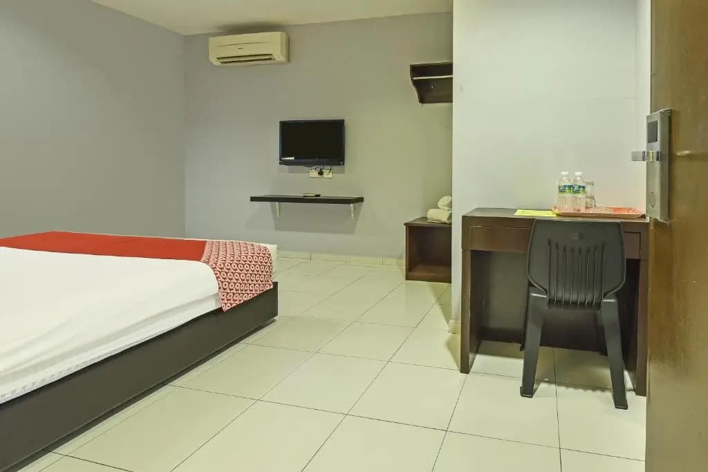 Hotel O M Three Hotel - photo 4