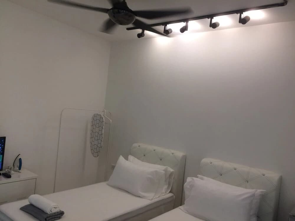 Lawang Suite Corner Roomstay 2 - photo 1