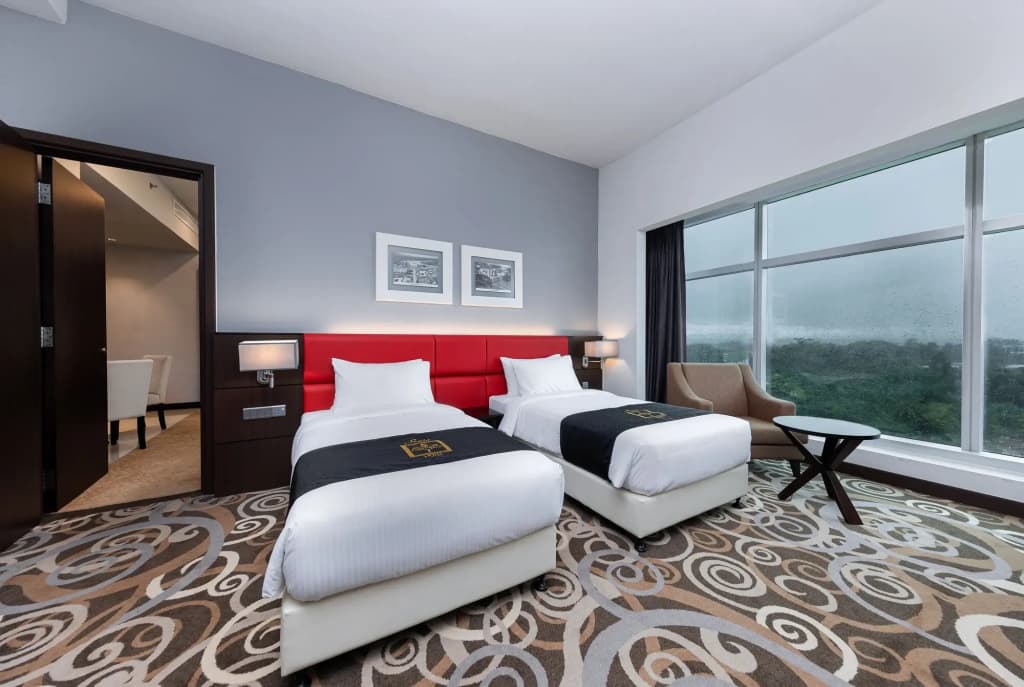 Raia Hotel & Convention Centre Kuching - photo 4