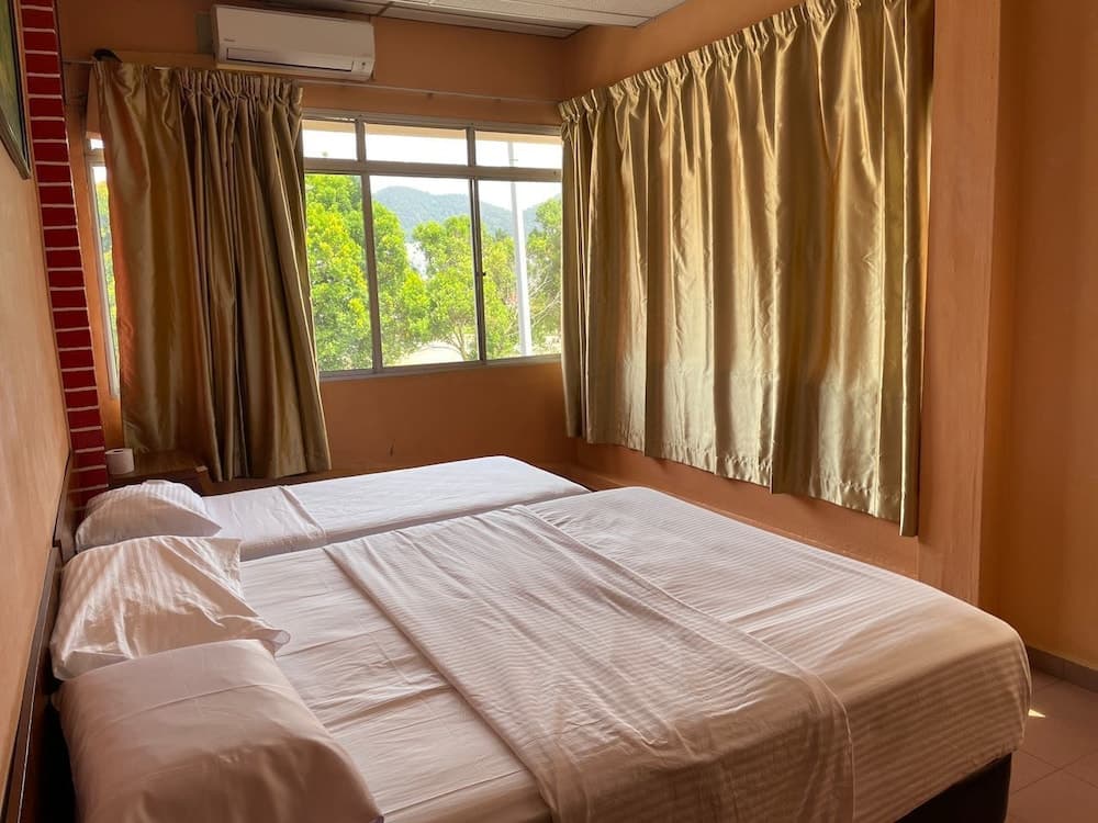 OYO 91284 White House Hotel Kluang - photo 10