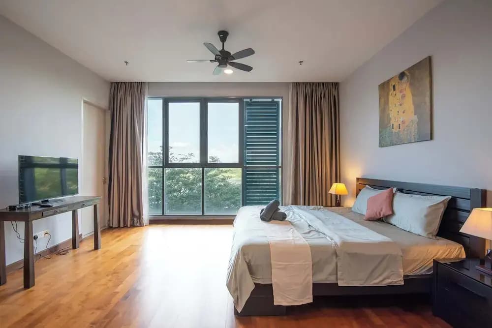 3BR Somerset Apt 2 TVs With Harbour View, Legoland - photo 4