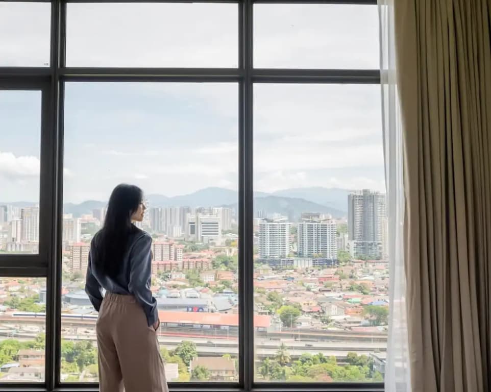 Pavilion Embassy Suites KL by Perfect Host - photo 24