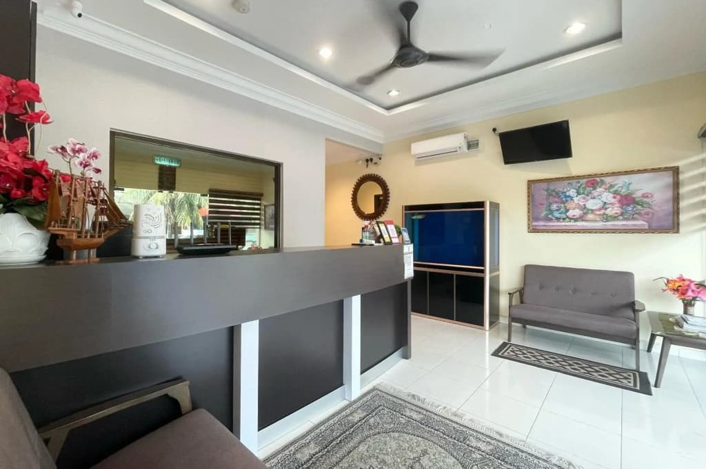 OYO 90369 Safari Hotel Lumut - photo 2