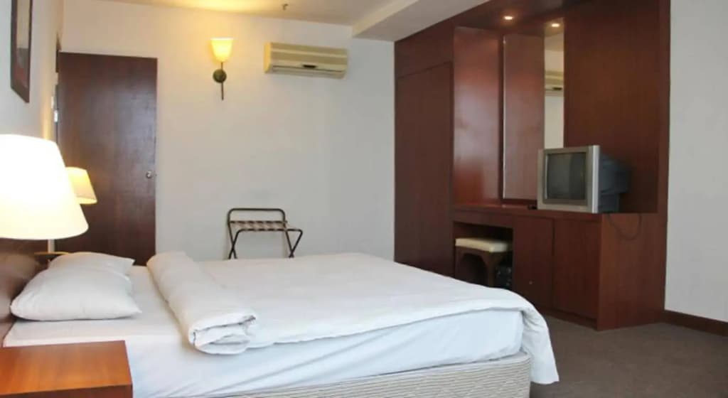 The Krystal Suites Penang - photo 19