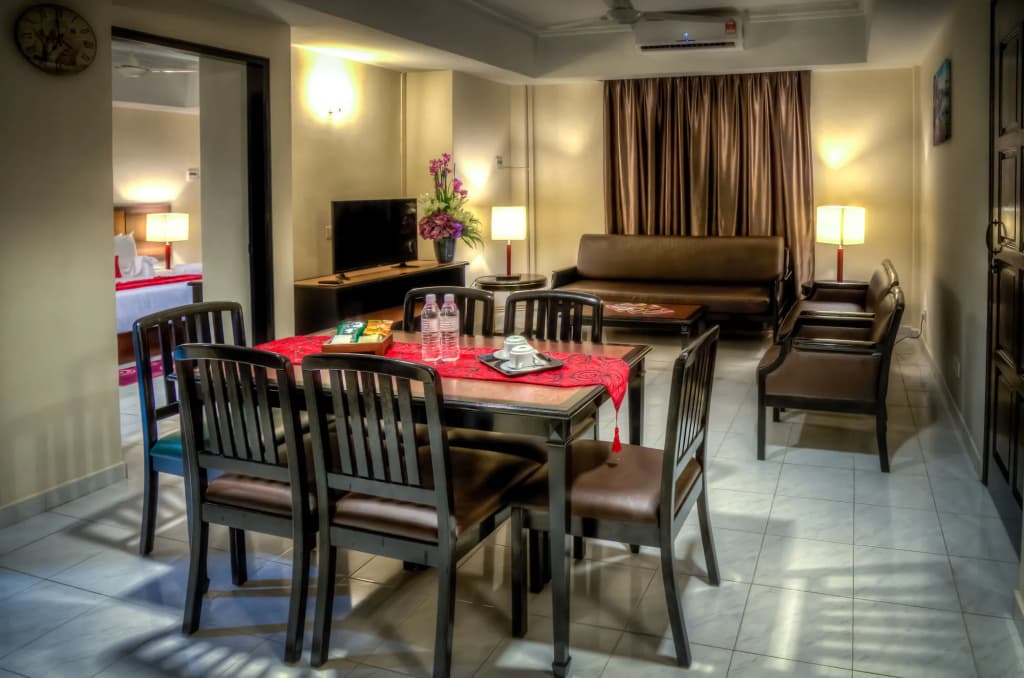 Leisure Cove Hotel & Apartments - photo 28
