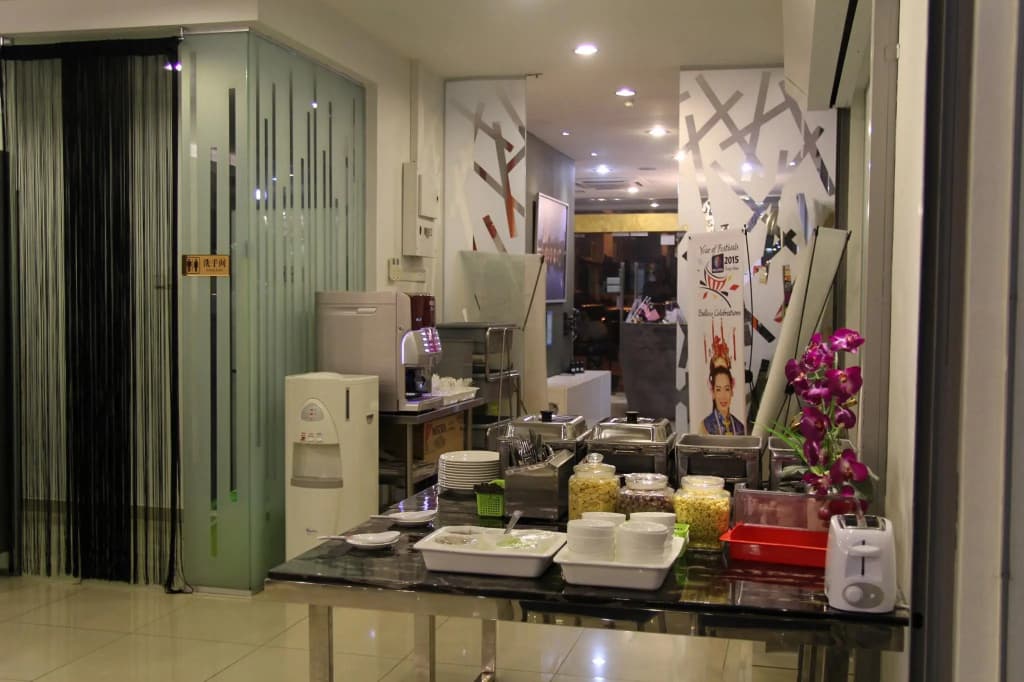 M Design Hotel Seri Kembangan - photo 16