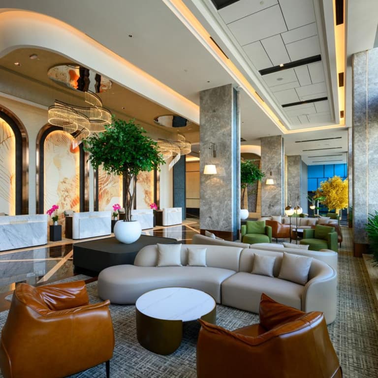 Fifth Avenue Hotel - photo 1