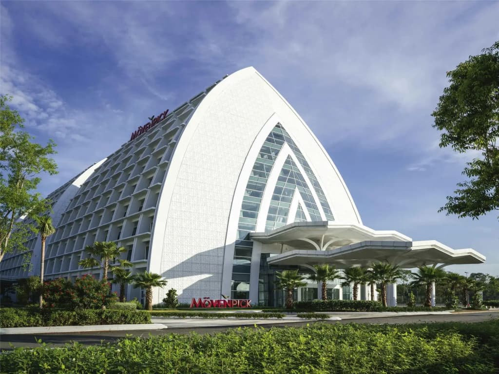 Mövenpick Hotel & Convention Centre KLIA - photo 35