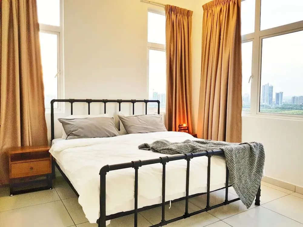 Teiw Family Homestay at Skypod Residence Puchong - photo 40