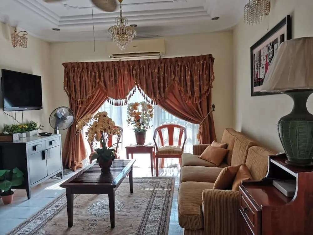Aini's Guest House In Vista Amani Condo - photo 2