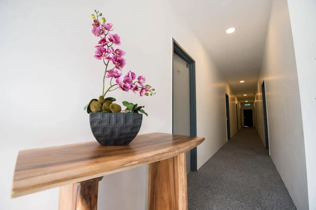 Big Big Hotel - photo 10
