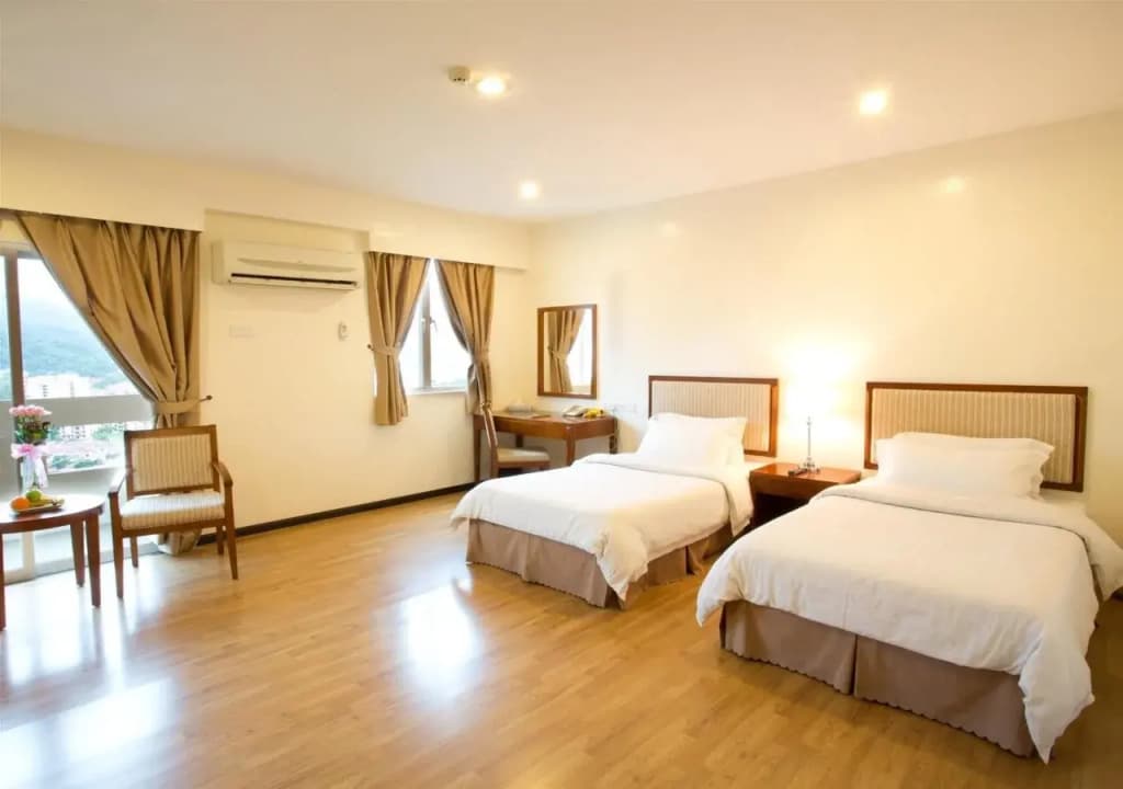Alora Hotel - photo 3