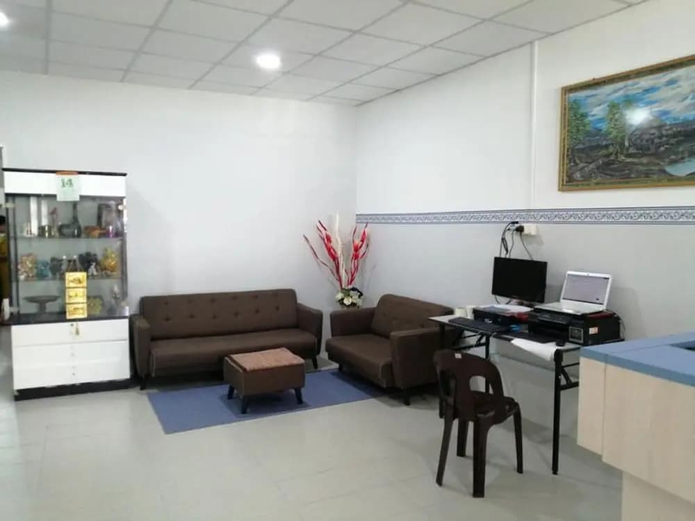 Beautiful Double Room With Ac in Kuching Center - photo 8