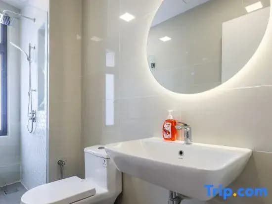 Luxurious TRX Corner Dual Balconies + 2 Bedrooms - photo 5