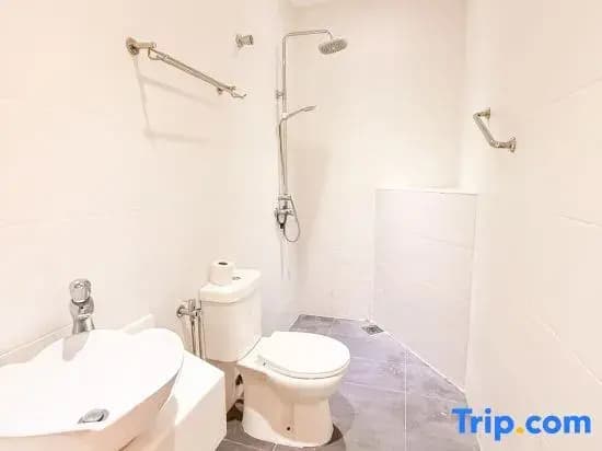 7BR Huge House • 6 Bath 20Pax • 10 min to IpohCity - photo 1
