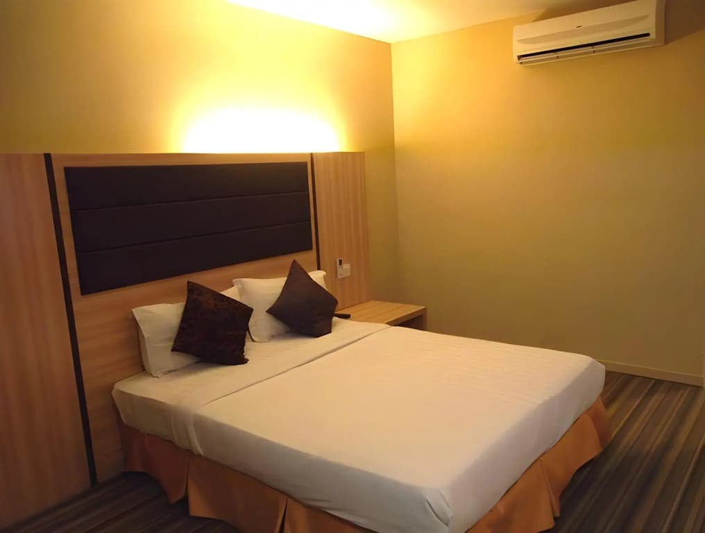 Palette Kota Kinabalu Near by Imago Shopping Mall Formerly Zara's Boutique Hotel - photo 18