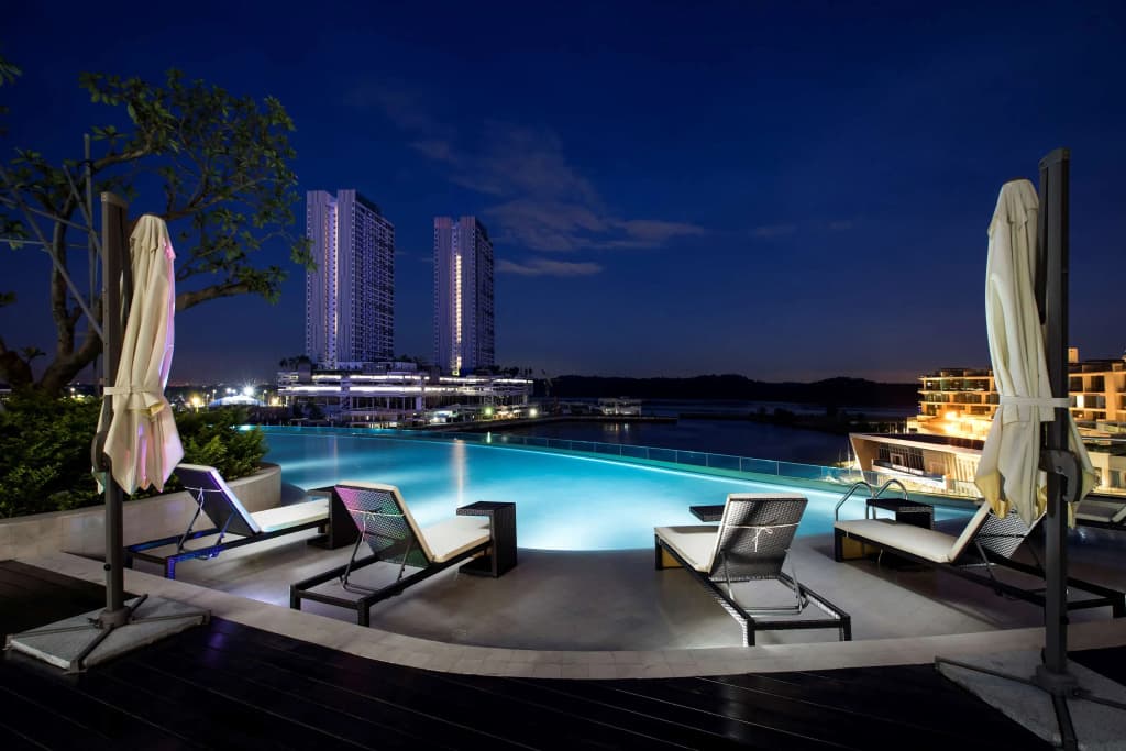 Pinetree Marina Resort - photo 15