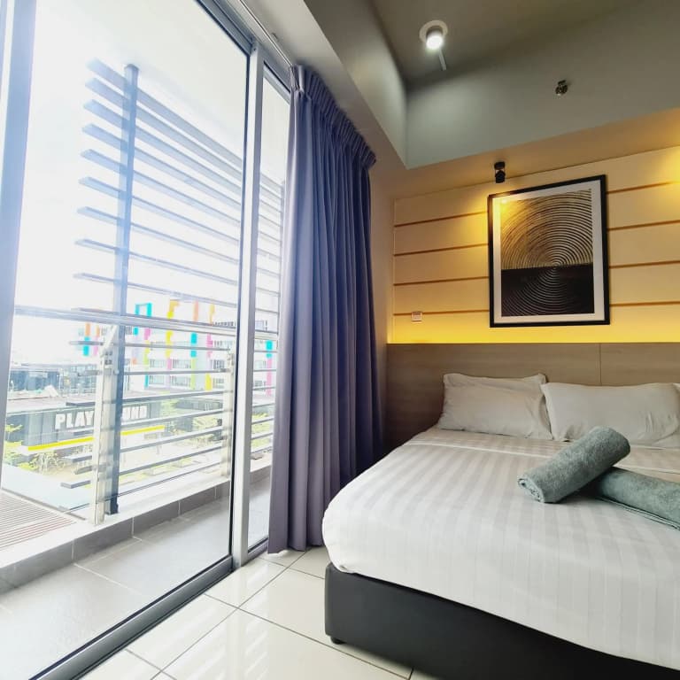 Aeropod 2 Queen Bed Near Airport & KK city Free Parking Netflix - photo 5
