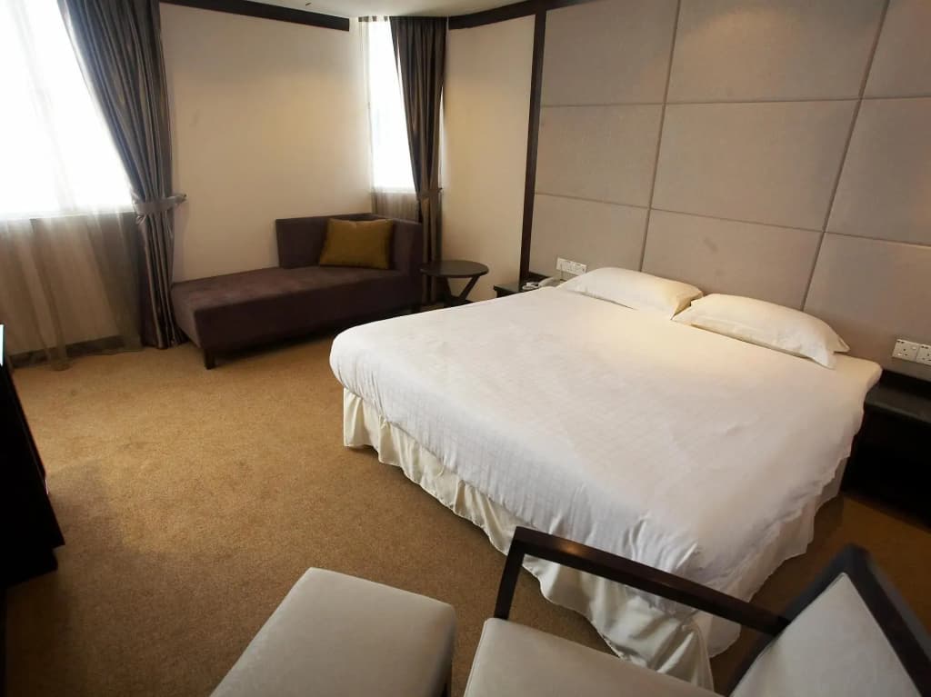Country Hotel - photo 5