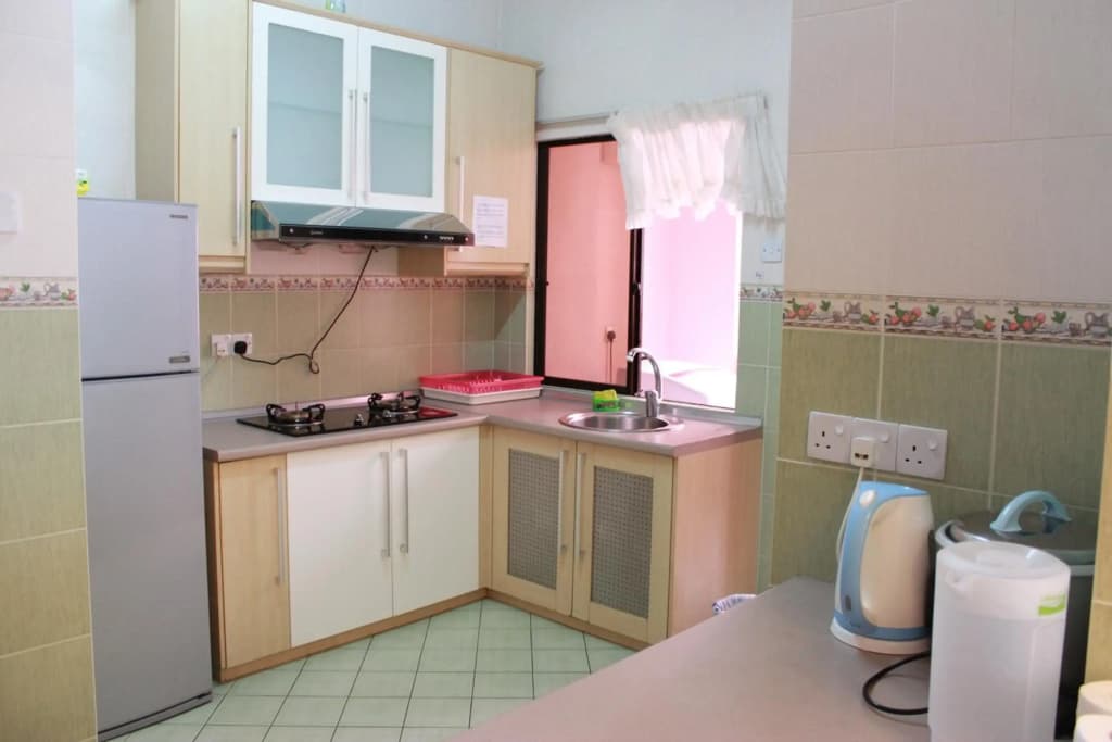 Marina Court-5Bilik 3Tandas 2Tingkat Penthouse 2Parkir Percuma Maksimum 22Org Termsk Kanak2 & Marina Court 6Bilik 4Tandas 2RuangTamu 2Dapur 2 Parkir Percuma Maksimum 14Org Termsk Kanak2 - photo 23
