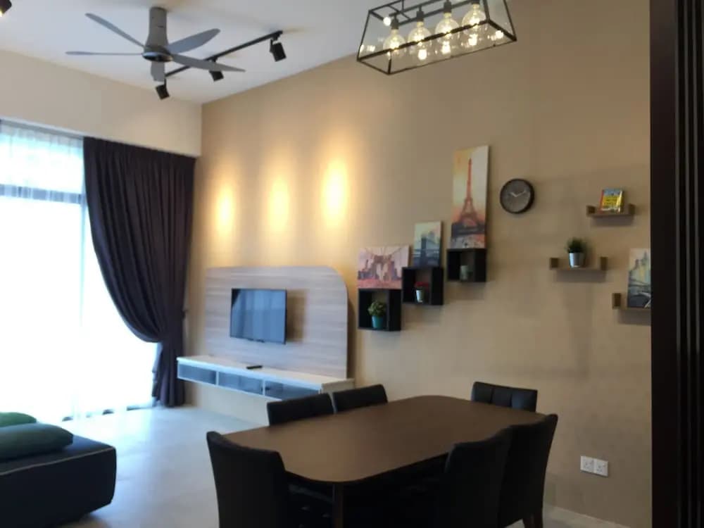 Private Hideaway Homestay - photo 2