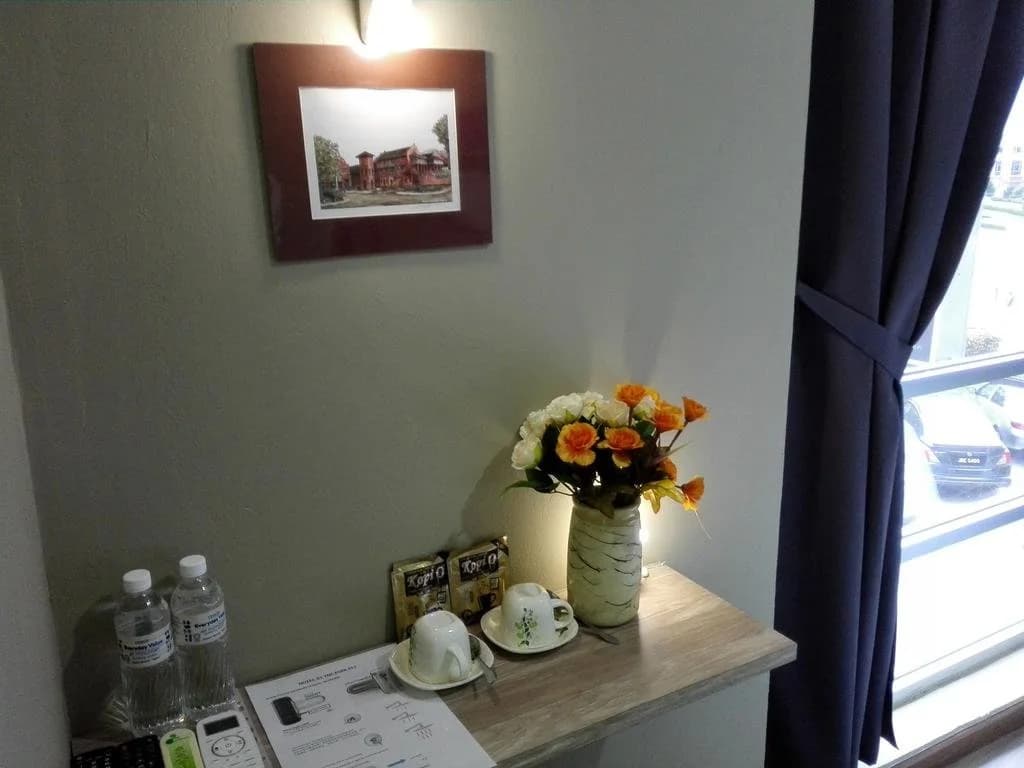 Hotel By The Park - photo 4