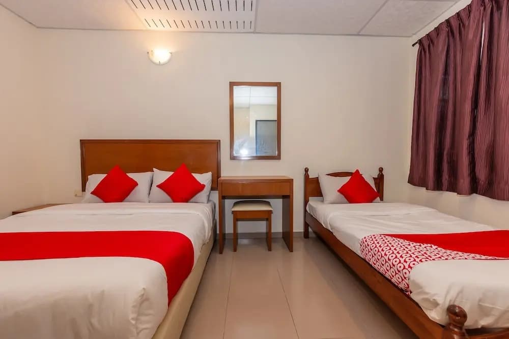 OYO 90893 Hotel 68 Kampung Lapan - photo 7