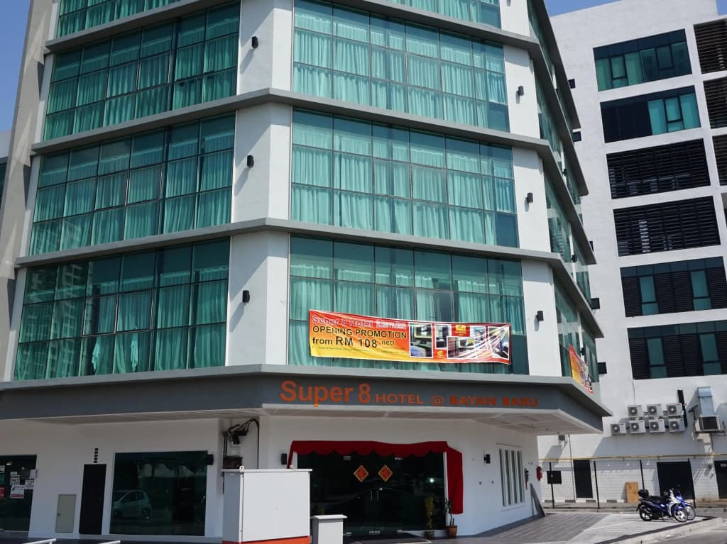 Super 8 Hotel @ Bayan Baru - photo 1