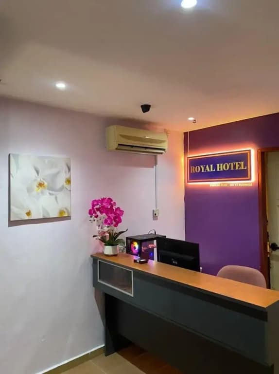 ROYAL HOTEL by MR VJ Business - photo 2