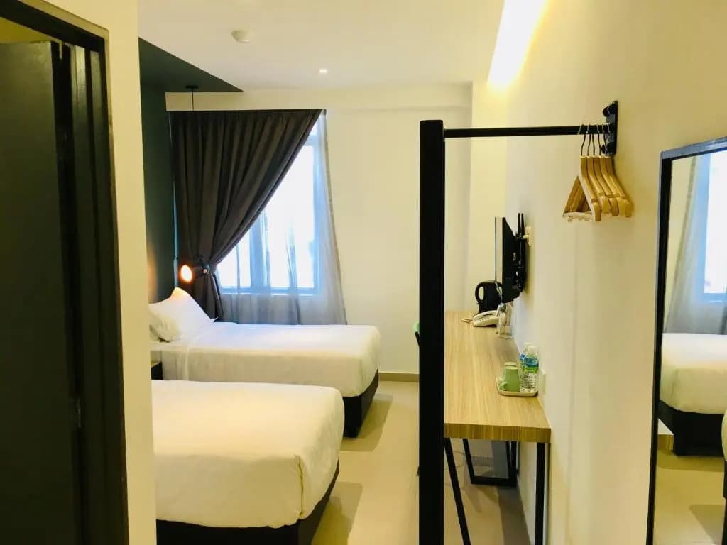 Enclave Hotel - photo 6