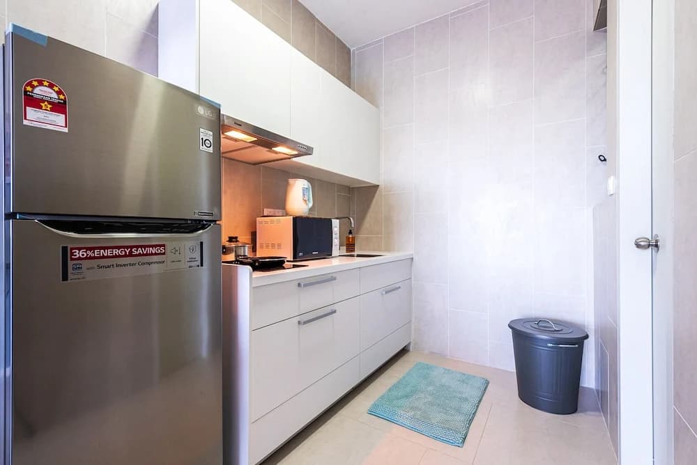 3BR Homestay with Pool View Bukit Rimau - photo 10