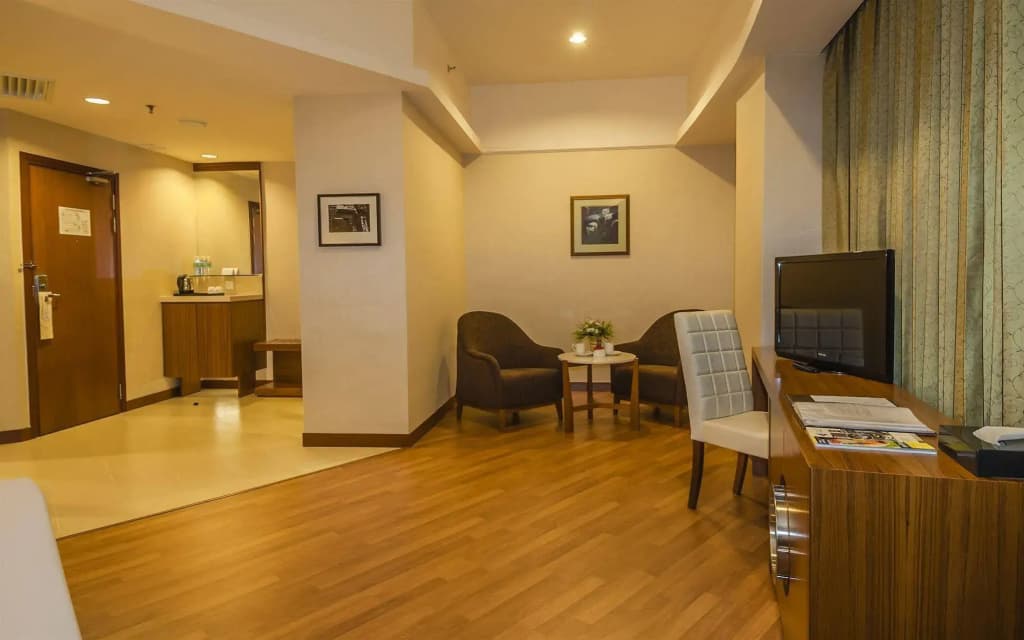 Pearl View Hotel - photo 12