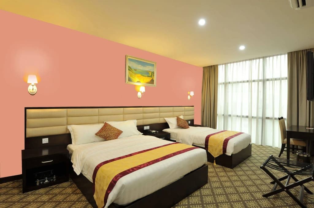 Hallmark Crown Hotel - photo 8