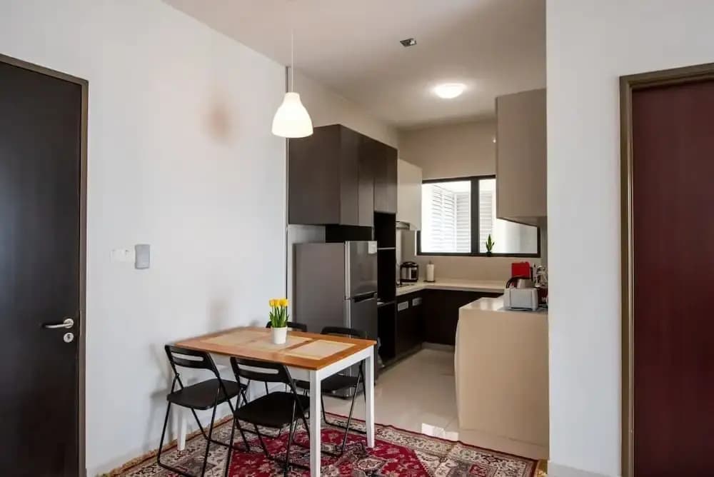A Stylish 2BR Suite, Water Views, Free Parking - photo 19