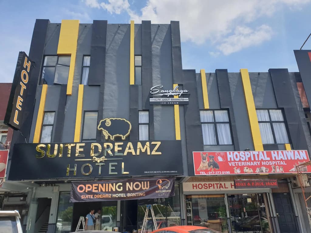 Suite Dreamz Hotel Banting - photo 1