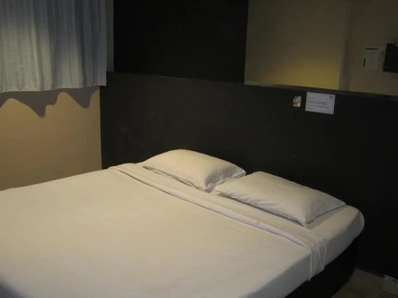 Three Top Hotel - photo 2