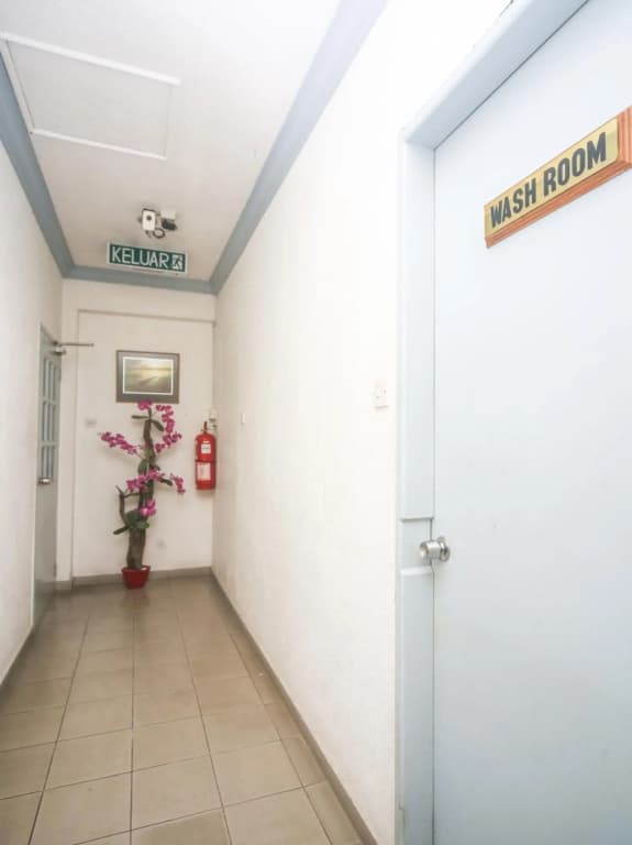Hotel O Lutana - photo 10