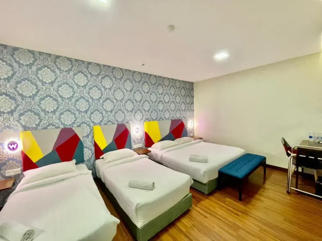 W Hotel Cemerlang - photo 12