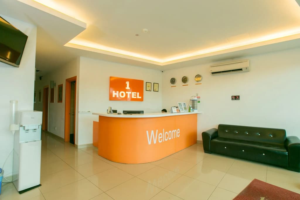 1 Hotel Mahkota Cheras - photo 2
