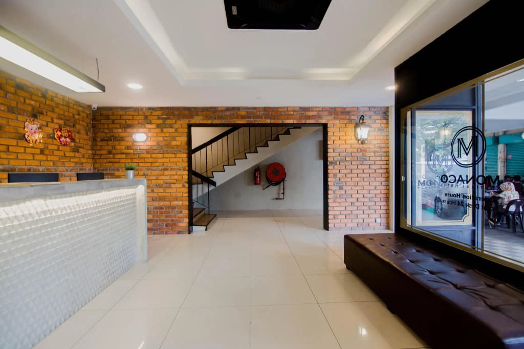 Monaco Boutique Hotel Sadong Jaya - photo 8
