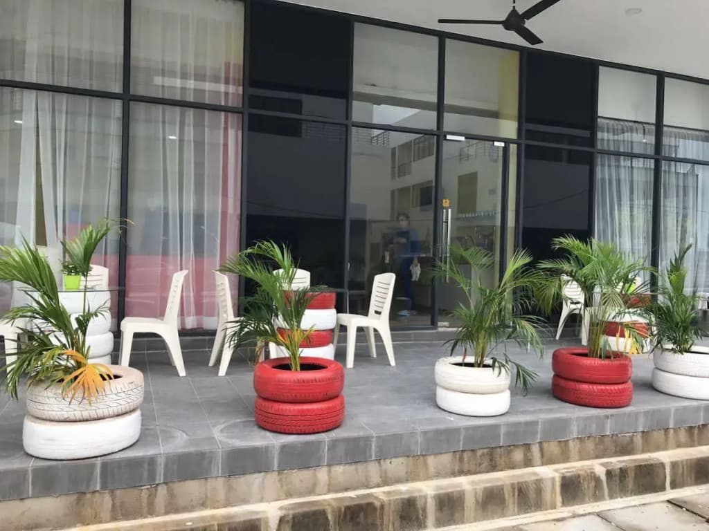 Swing & Pillows - Kota Warisan - photo 11