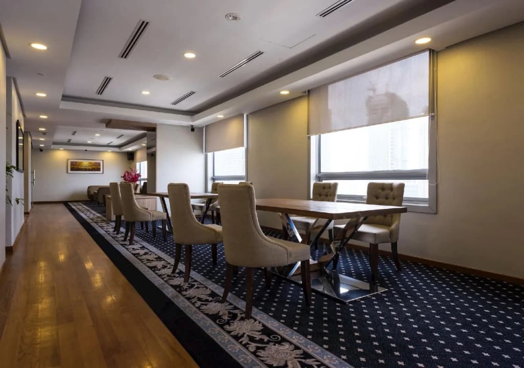 St. Giles Boulevard Hotel - photo 16