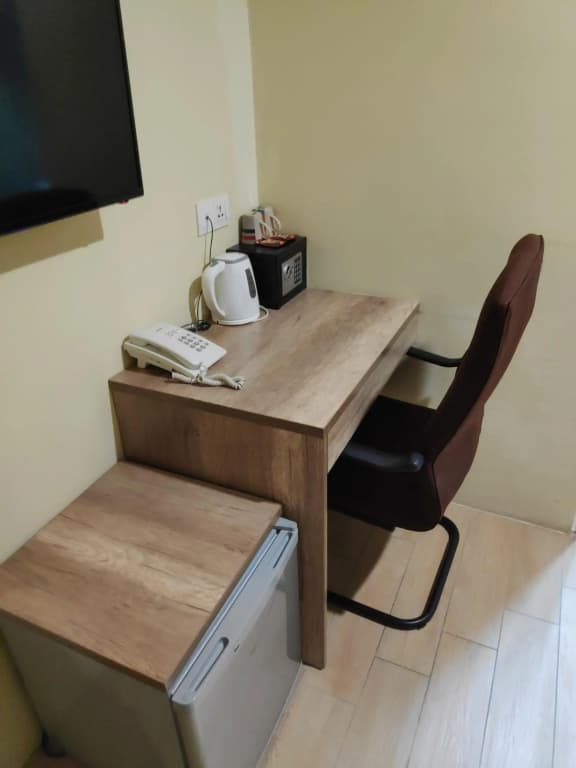 OYO 142 SH Hotel Kota Damansara - photo 26