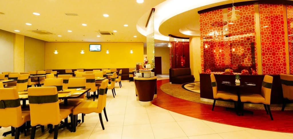 Grand Puteri Hotel - photo 23