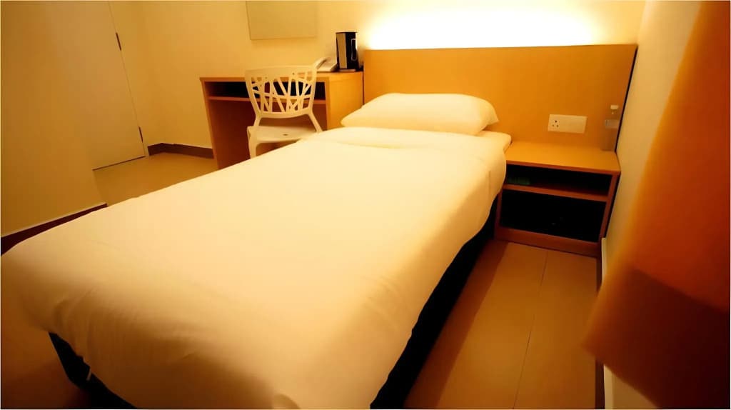 Merlin Hotel - photo 4