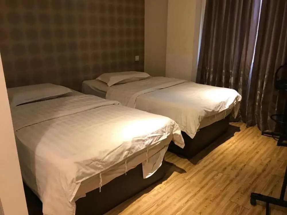 My Family Hotel - photo 3