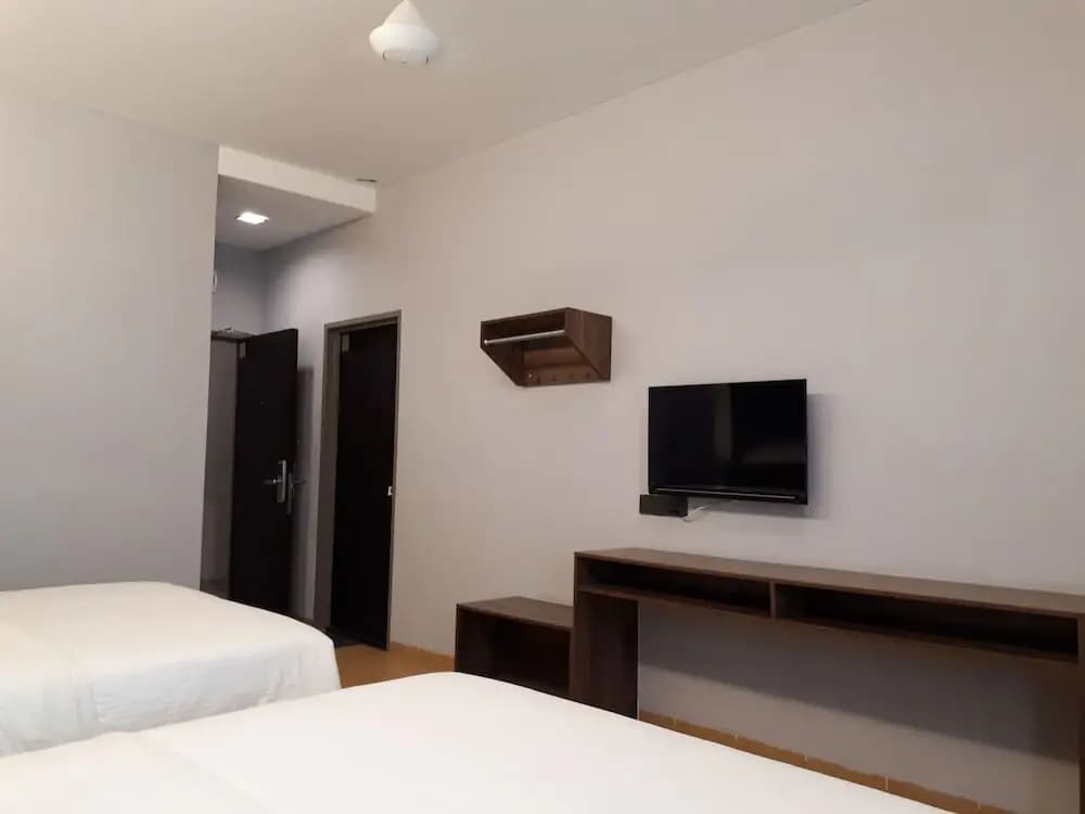 Lumut Hotel - photo 6
