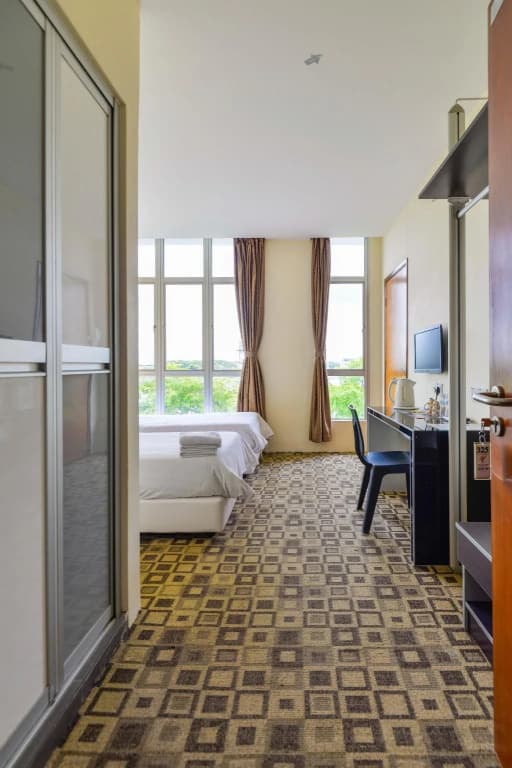 Pegasus Inn Hotel - photo 6